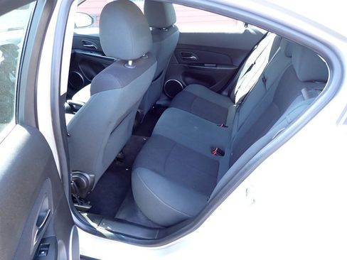 Used 2011 Chevrolet Cruze LT FWD image 8