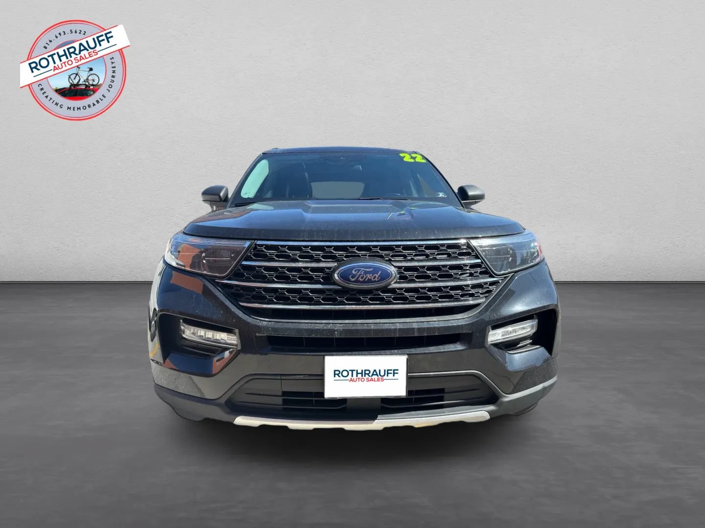 Used 2022 Ford Explorer XLT w/ Equipment Group 202A AWD/4WD image 2