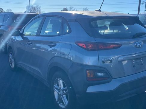 Used 2021 Hyundai Kona SE image 4