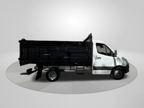 Used 2021 Mercedes-Benz Sprinter 4500 image 8
