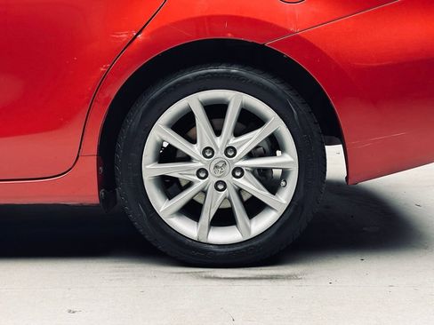 Used 2012 Toyota Prius V Five FWD image 34