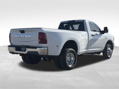 Used 2026 RAM 3500 Big Horn AWD/4WD image 25