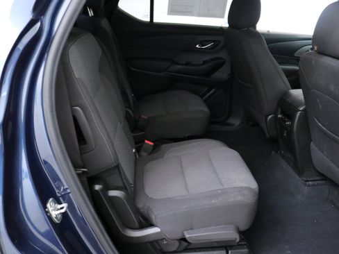 Used 2023 Chevrolet Traverse LT image 27