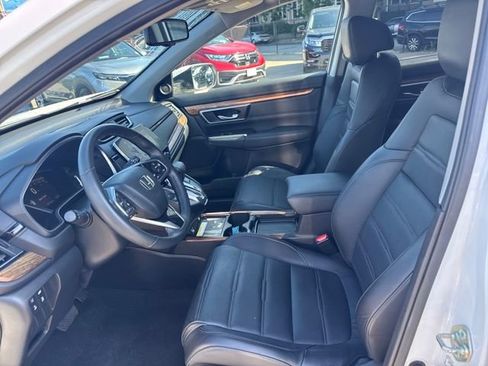 Used 2020 Honda CR-V Touring image 3