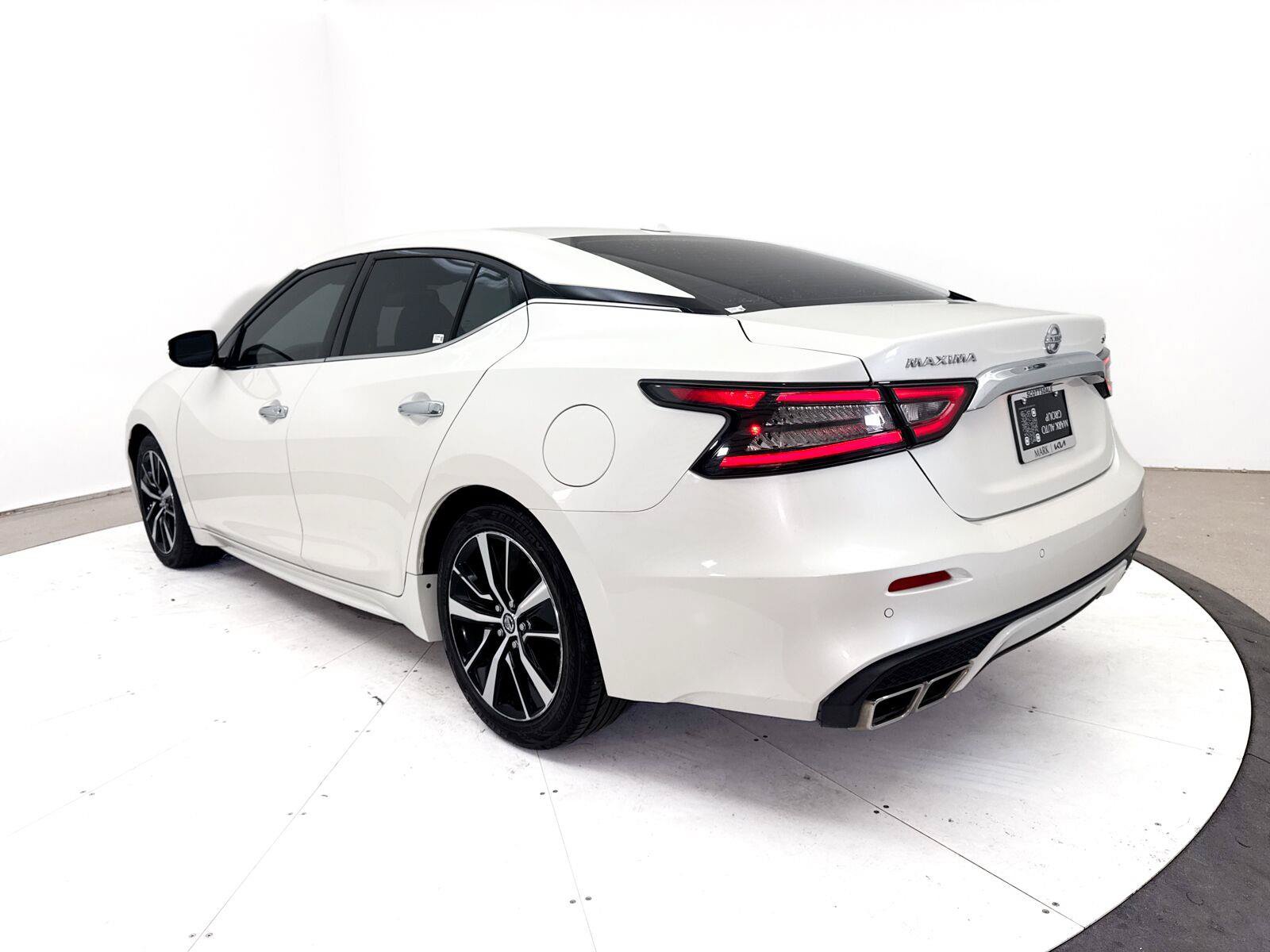 Used 2022 Nissan Maxima SV FWD image 15