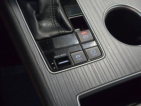 Used 2021 Toyota Sienna XSE image 35