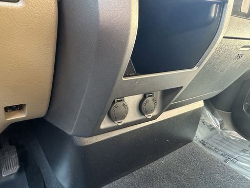 Used 2012 Toyota Tundra 4x4 Double Cab image 21