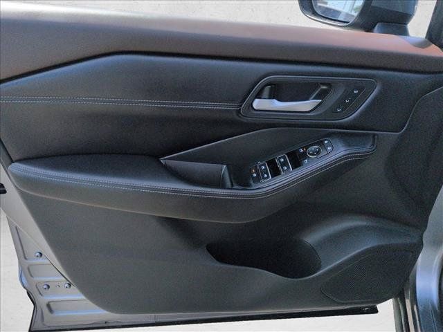 Used 2023 Nissan Rogue SL w/ SL Premium Package AWD/4WD image 12