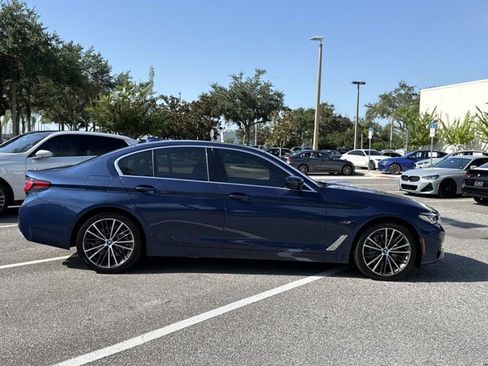 Used 2023 BMW 530e w/ Premium Package RWD image 2