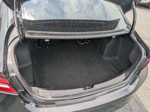 Used 2018 Chevrolet Malibu LT FWD image 24