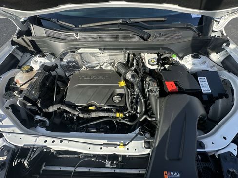 Used 2024 Chevrolet Trax RS w/ Driver Confidence Package image 33