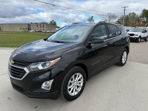 Used 2018 Chevrolet Equinox LT w/ Sun & Infotainment Package AWD/4WD image 1