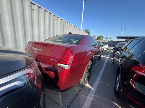 Used 2020 Chrysler 300 S w/ 300S Premium Group 2 RWD image 4