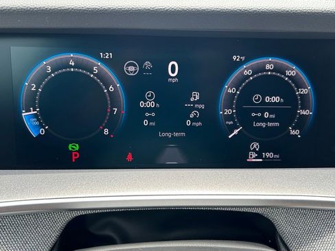 Certified 2025 Volkswagen Tiguan S FWD image 36