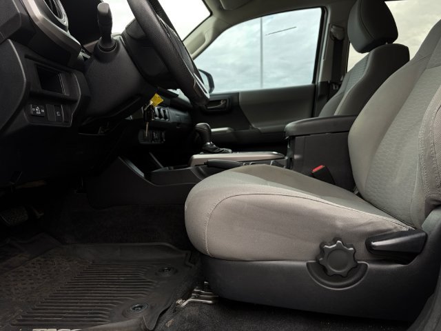 Certified 2019 Toyota Tacoma SR5 AWD/4WD image 14