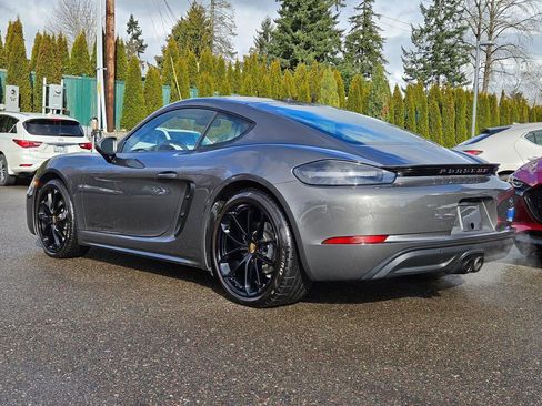 Used 2024 Porsche 718 Cayman image 3