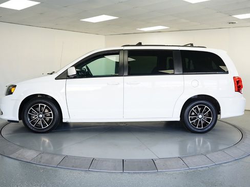 Used 2018 Dodge Grand Caravan GT image 10