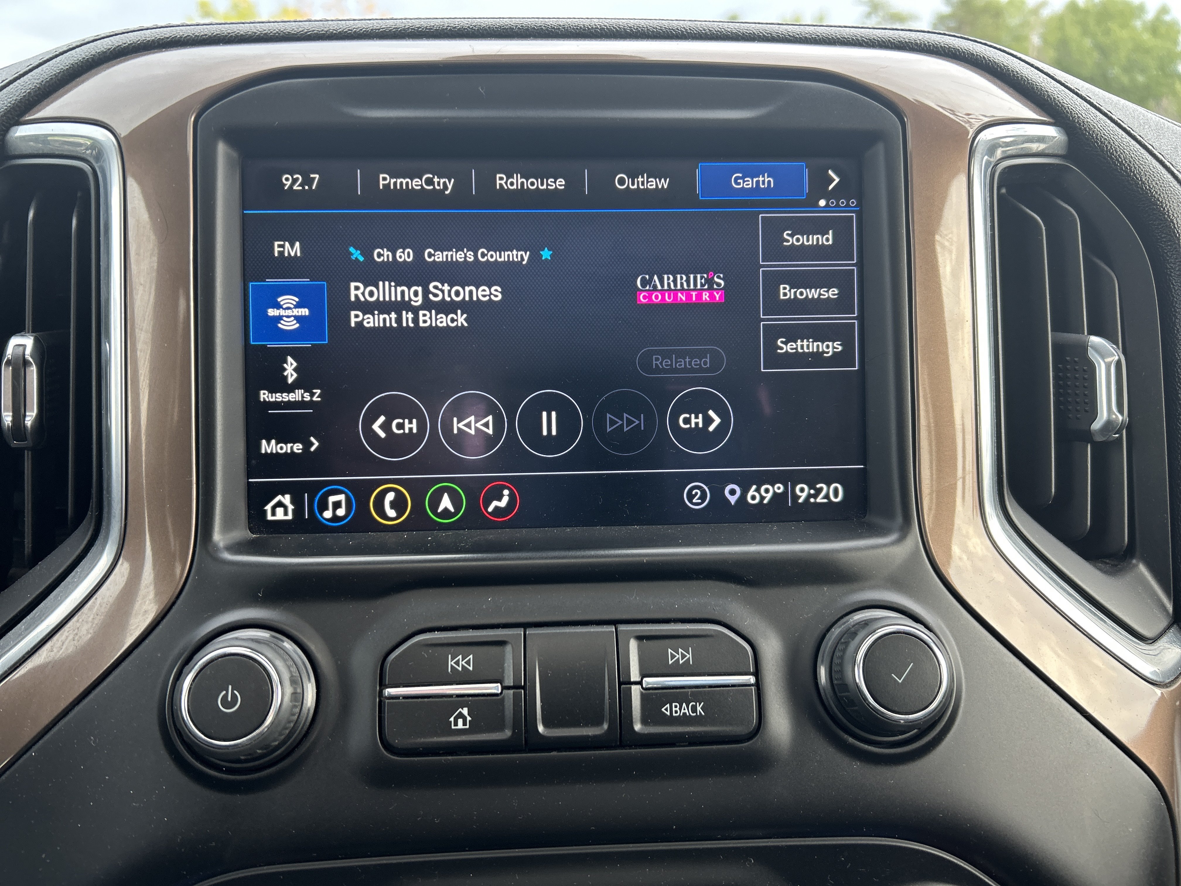 Used 2020 Chevrolet Silverado 1500 High Country w/ Technology Package AWD/4WD image 15