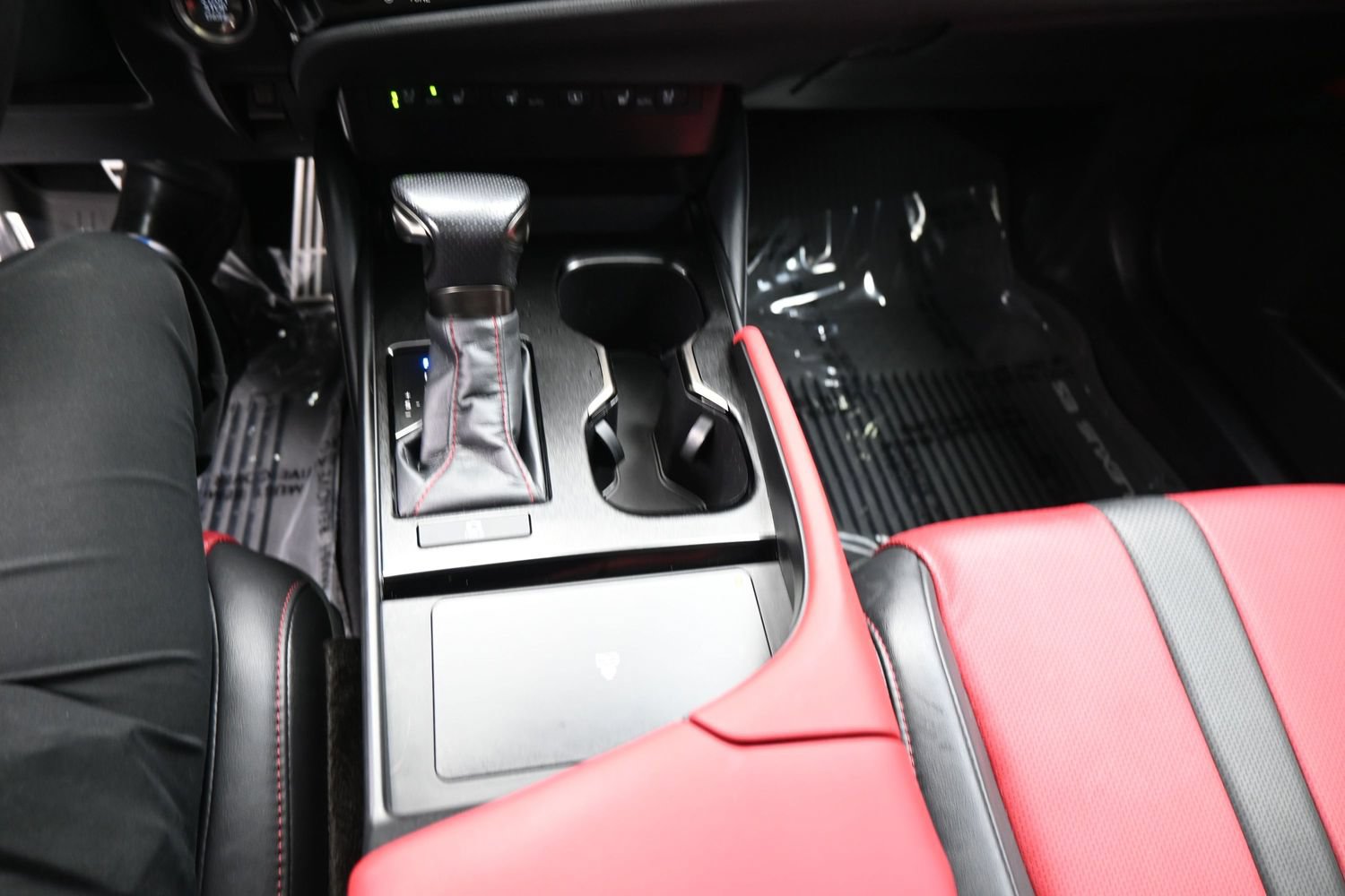Used 2023 Lexus ES 350 F Sport w/ Accessory Package (Z2) FWD image 25