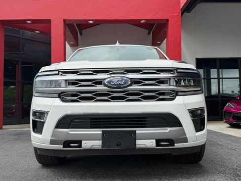 Used 2022 Ford Expedition Platinum AWD/4WD image 3