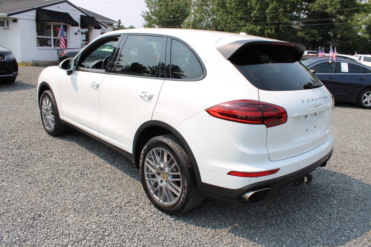 Used 2018 Porsche Cayenne Platinum Edition AWD/4WD image 9