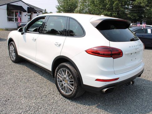 Used 2018 Porsche Cayenne Platinum Edition AWD/4WD image 9