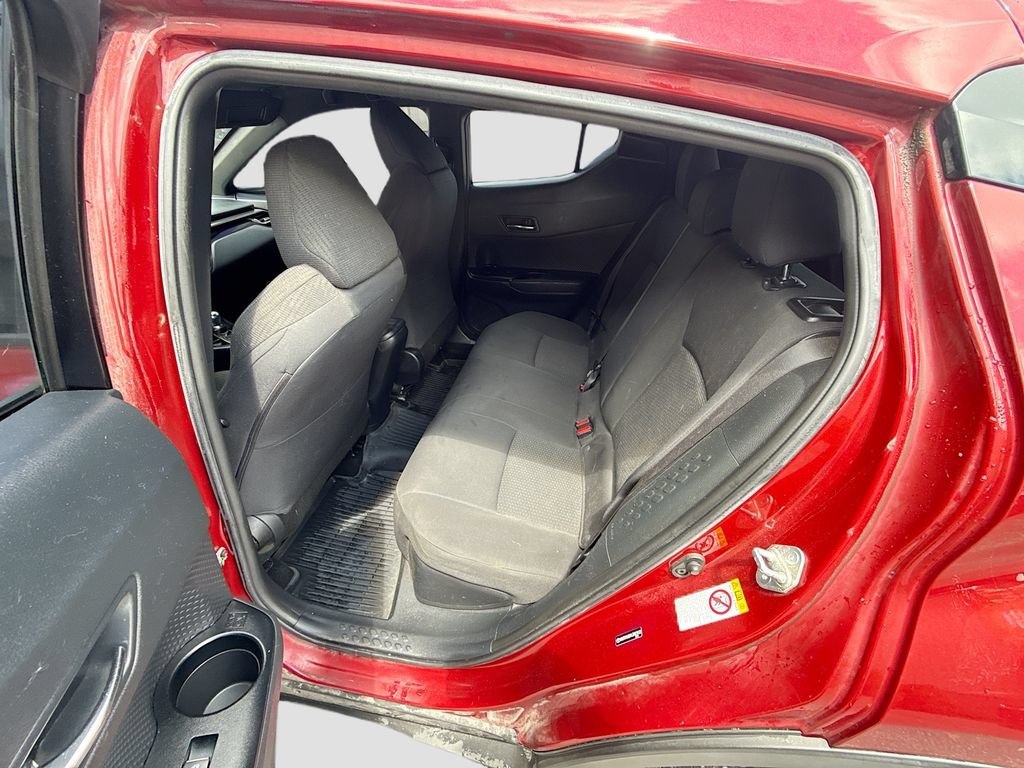 Used 2018 Toyota C-HR XLE FWD image 23