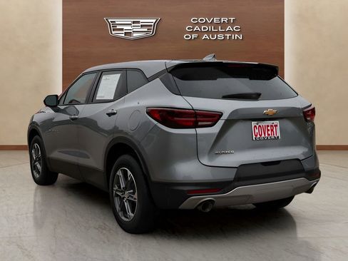 Used 2024 Chevrolet Blazer LT FWD image 3