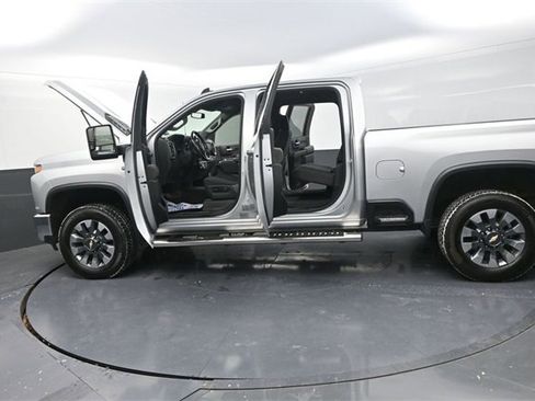 Used 2022 Chevrolet Silverado 2500 LT w/ All Star Edition image 39