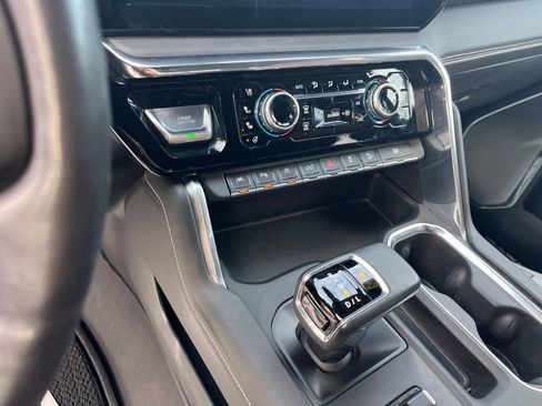 Used 2024 GMC Sierra 1500 Denali Ultimate image 17