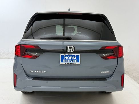 New 2026 Honda Odyssey Touring image 8