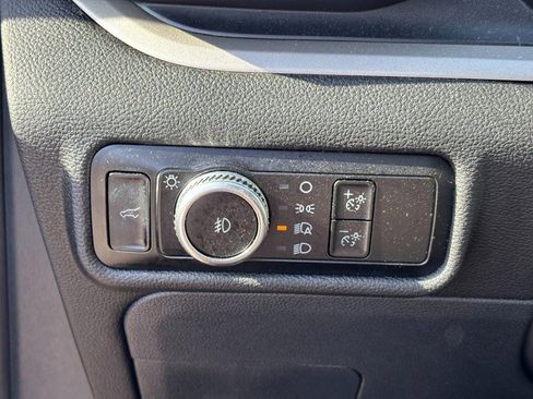 Used 2023 Ford Explorer XLT w/ Equipment Group 202A AWD/4WD image 19