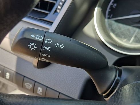 Used 2022 Toyota Camry LE image 24