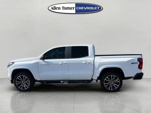 Used 2025 Chevrolet Colorado Z71 AWD/4WD image 6