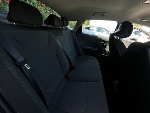 Used 2025 Kia K4 FWD image 27