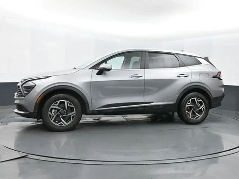 Used 2024 Kia Sportage LX image 5