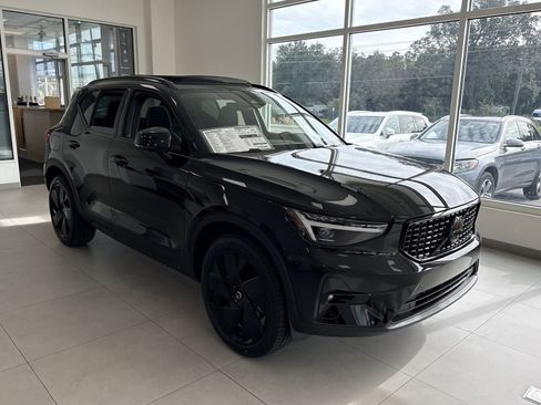 New 2026 Volvo XC40 B5 Ultra w/ Protection Package Premier image 6