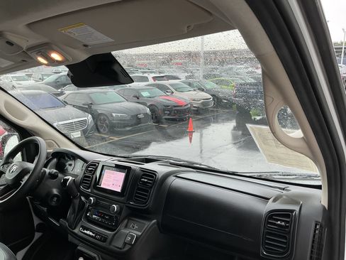 Used 2022 RAM ProMaster 2500 FWD image 16
