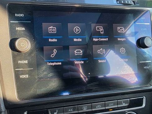 Used 2019 Volkswagen Golf Alltrack SE image 32