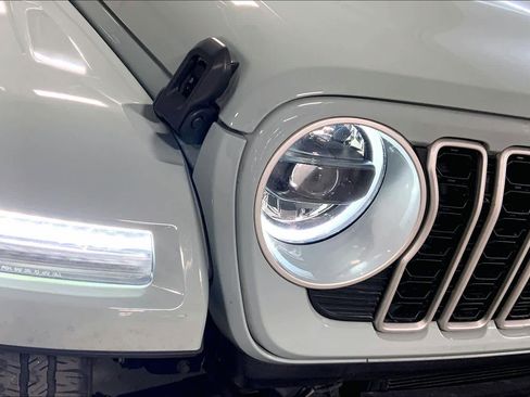 Used 2024 Jeep Wrangler Sahara w/ Technology Group image 27