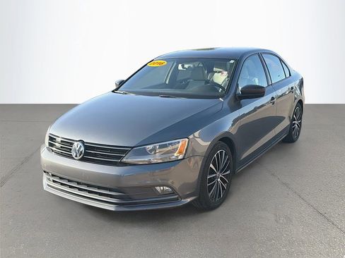 Used 2016 Volkswagen Jetta Sport FWD image 8