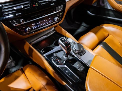 Used 2019 BMW M5 w/ Executive Package image 9