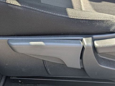 Used 2025 Nissan Sentra SV image 2