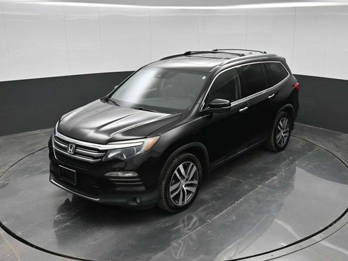 Used 2017 Honda Pilot Touring image 24