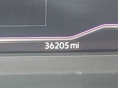 Used 2023 Volkswagen Tiguan SEL R-Line image 18