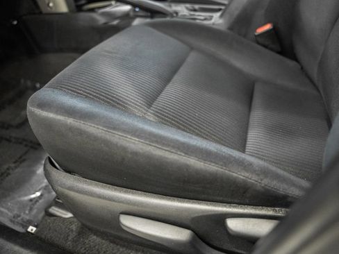 Used 2016 Toyota RAV4 LE AWD/4WD image 29