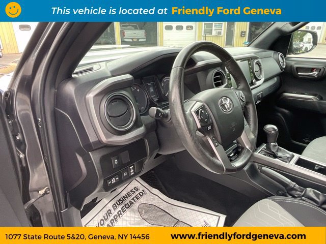 Used 2022 Toyota Tacoma TRD Sport AWD/4WD image 32