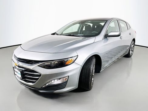Used 2024 Chevrolet Malibu LT image 3