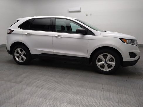 Used 2017 Ford Edge SE image 11