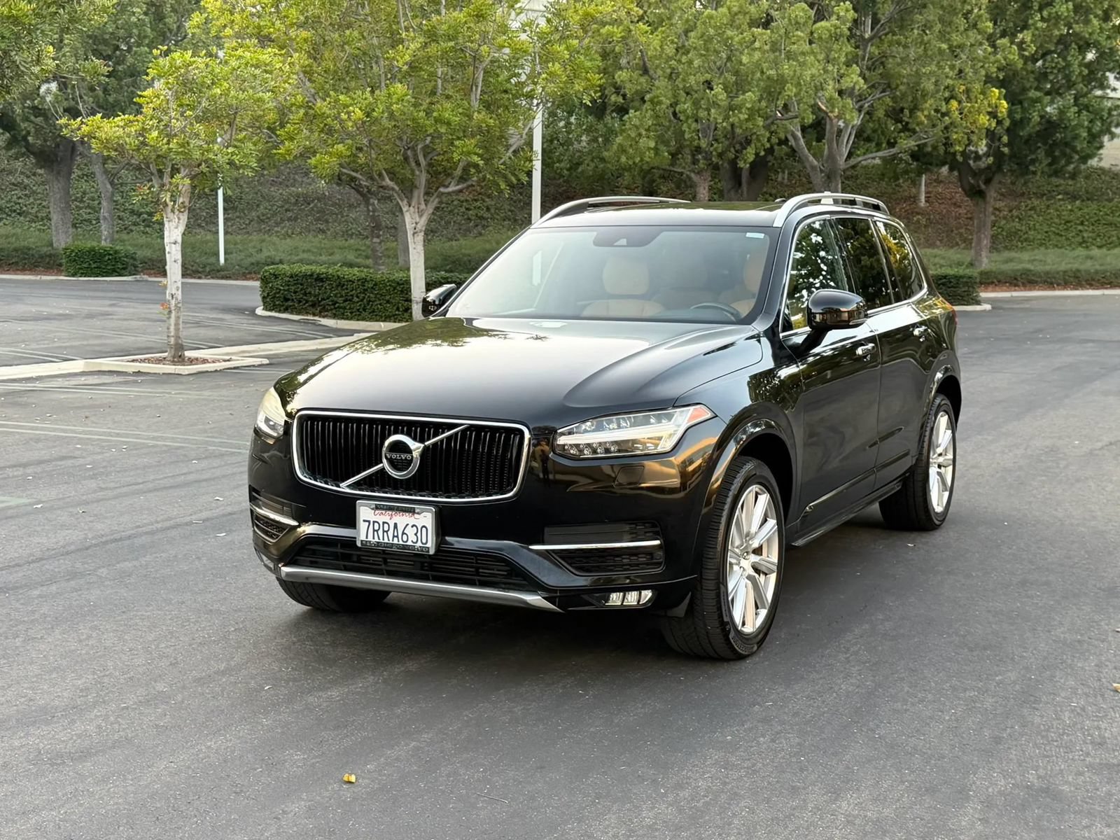 Used 2016 Volvo XC90 T6 Momentum AWD/4WD image 7